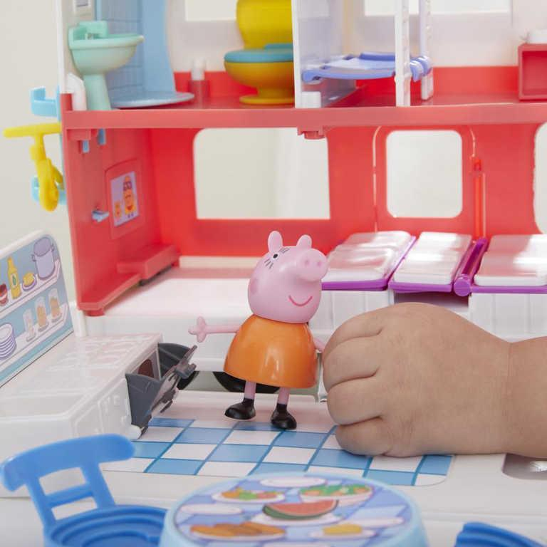 ds13070346_hasbro_peppa_pig_karavan_na_cesty_herni_set_4_figurky_s_doplnky_na_baterie_zvuk_3