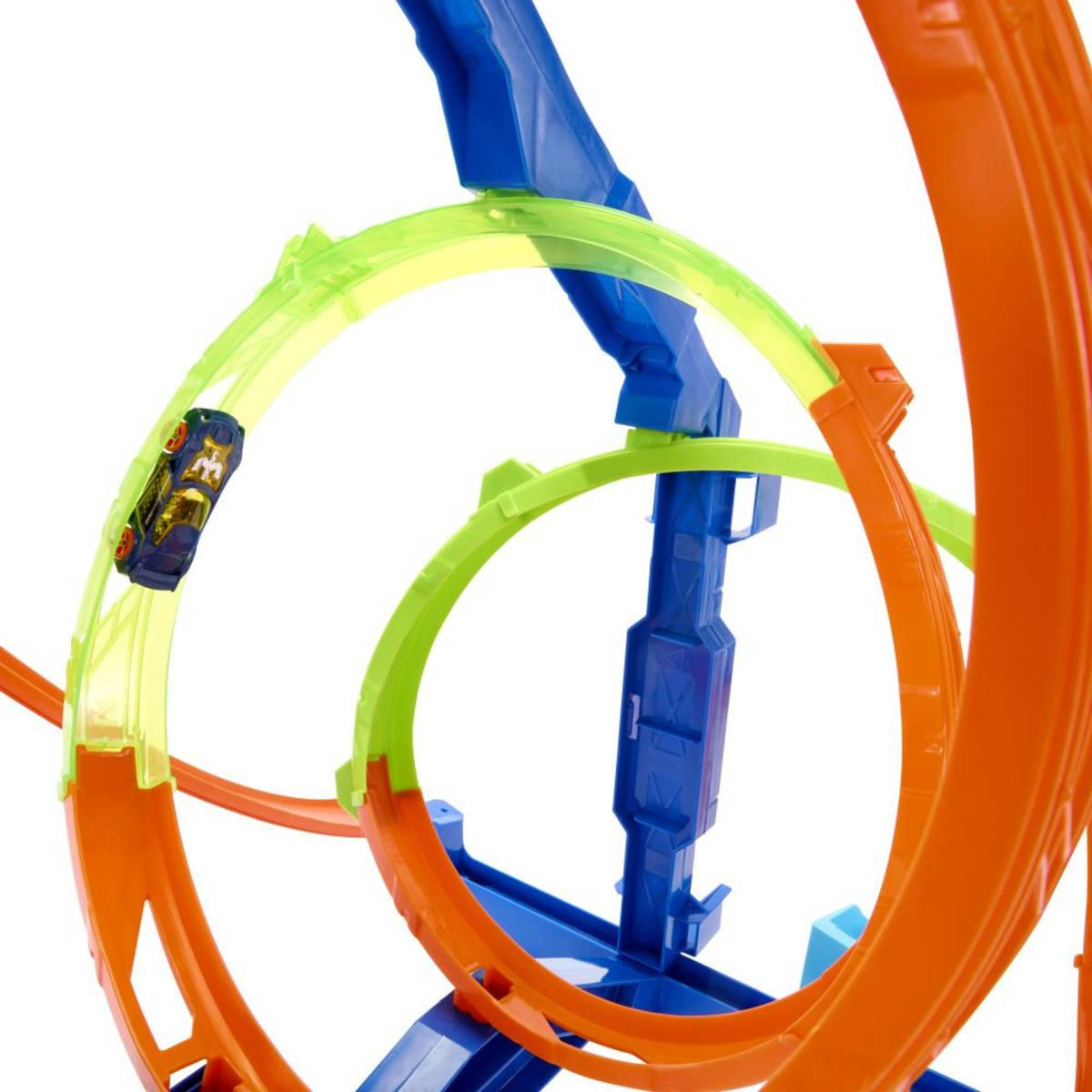 ds13081923_mattel_hot_wheels_draha_vyvrtkova_herni_set_s_autickem_v_krabici_6