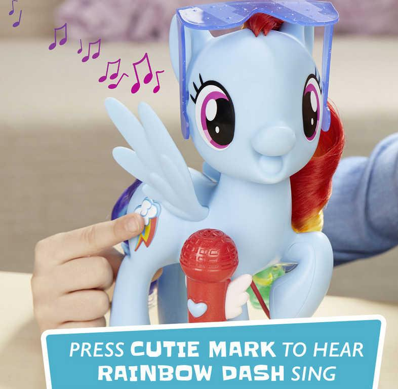 ds15068315_hasbro_mlp_my_little_pony_zpivajici_rainbow_dash_konik_na_baterie_zvuk_1