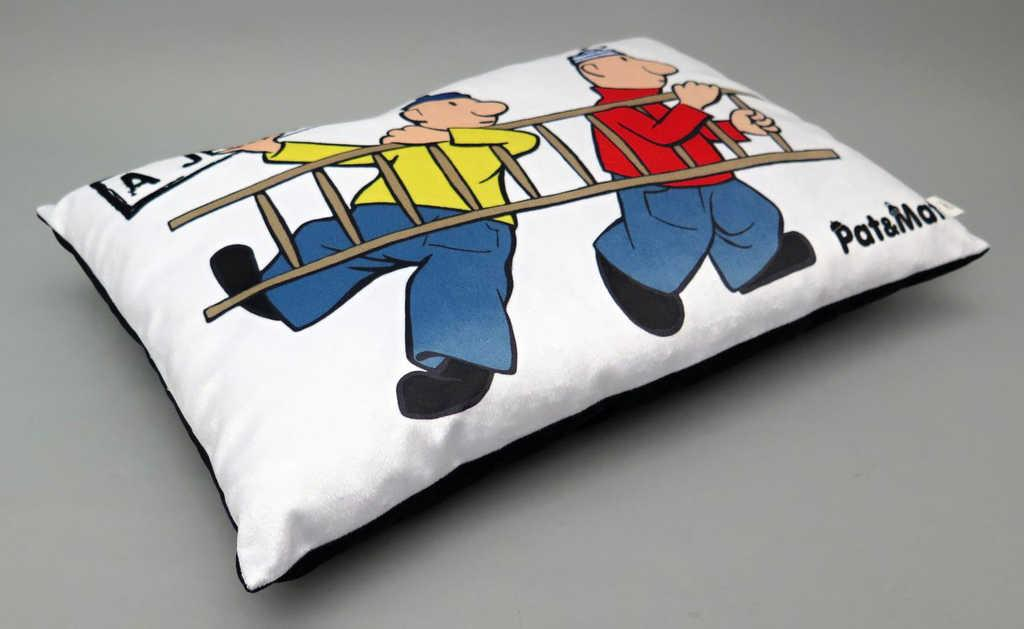 MORAVSKÁ ÚSTŘEDNA Polštář Pat a Mat Žebřík 40x30cm A je to! PLYŠ