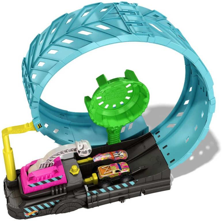 MATTEL HOT WHEELS Monster Truck smyčka set 2 auta s dráhou svítí ve tmě