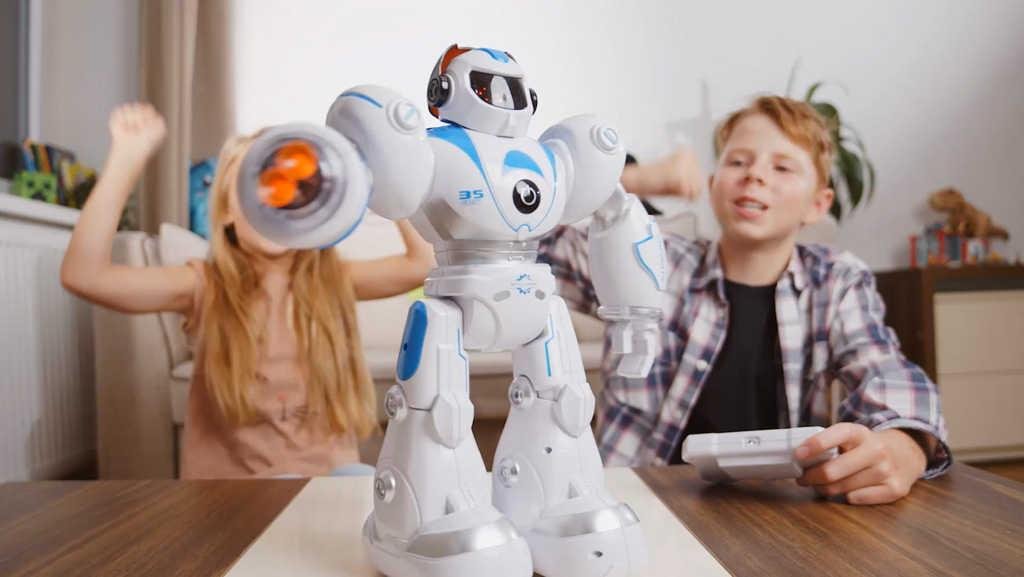 ds27952476_rc_robot_robin_interaktivni_mluvi_cesky_strili_na_vysilacku_na_baterie_zvuk_4