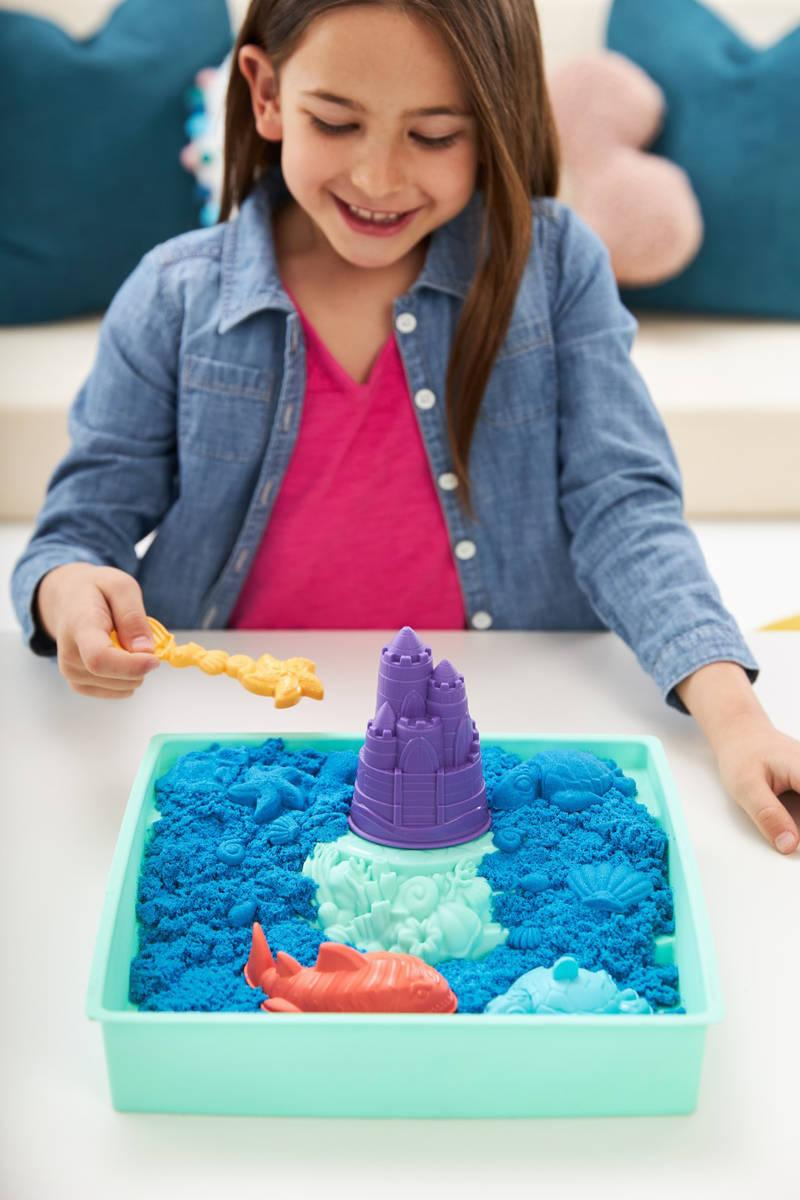 ds30007841_spin_master_kinetic_sand_modry_450g_tekuty_pisek_s_podlozkou_a_nastroji_5