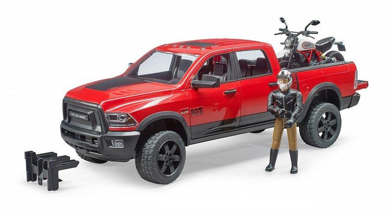 Volný čas - Ram 2500 nákladní auto s motorkou a řidičem