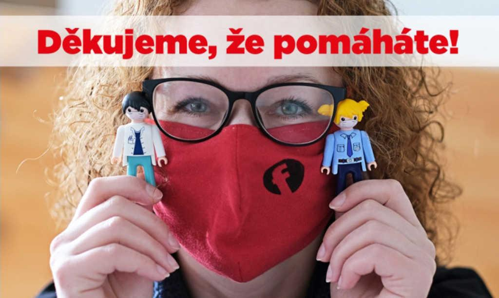 EFKO IGRÁČEK s rouškou figurka Pošťák Pomáhej s Igráčkem limitovaná edice