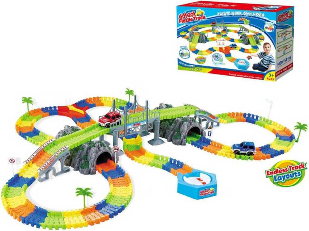 Dráha variabilní Go Go Flexile Track set 240dílů s točnou a 2 autíčky na baterie Světlo