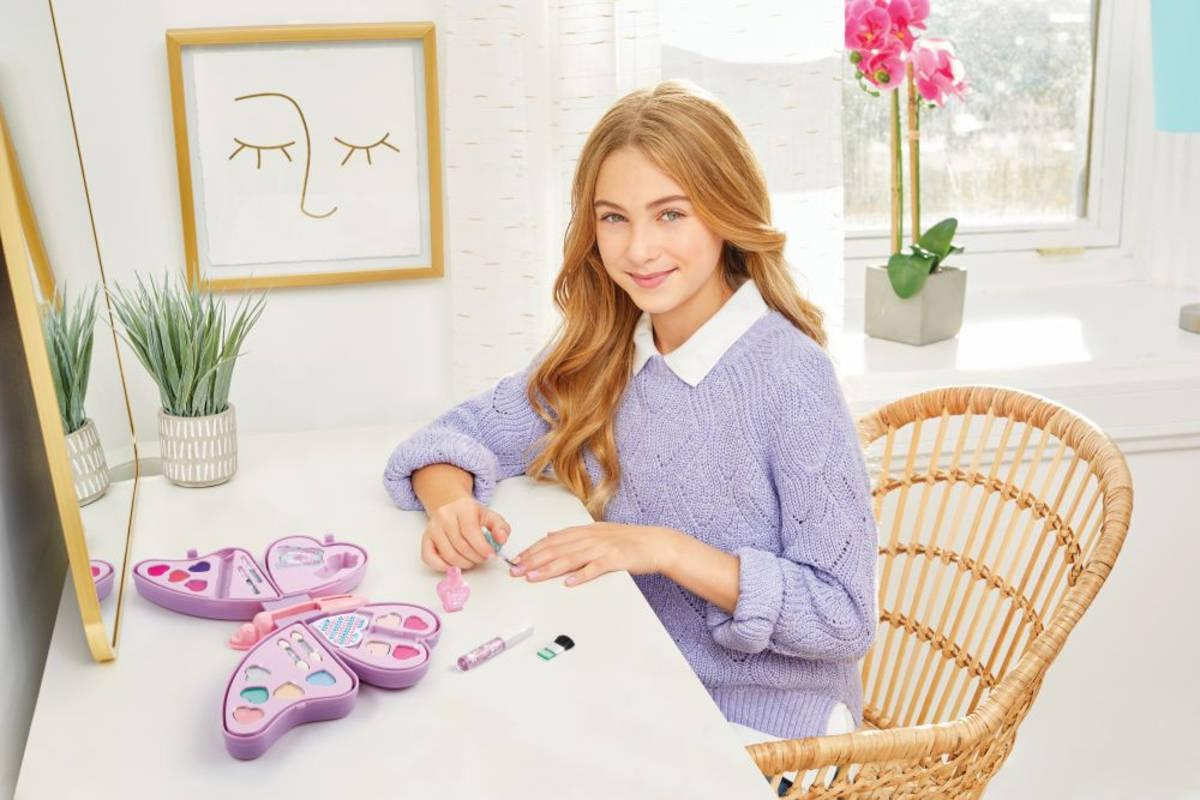 ds53383657_make_it_real_kosmeticka_sada_motyl_detsky_make_up_sminky_v_krabici_2