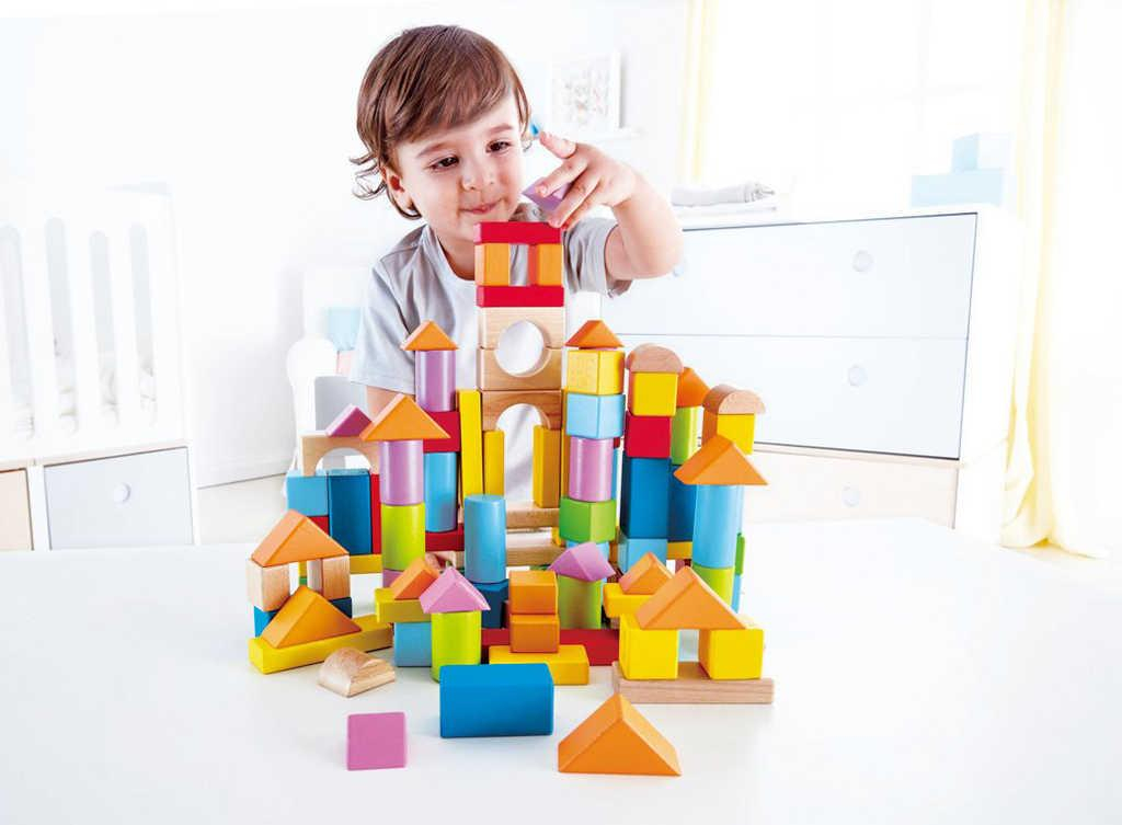 ds53645896_hape_drevo_baby_kostky_barevne_101ks_v_krabici_s_prostrkavacim_vikem_3