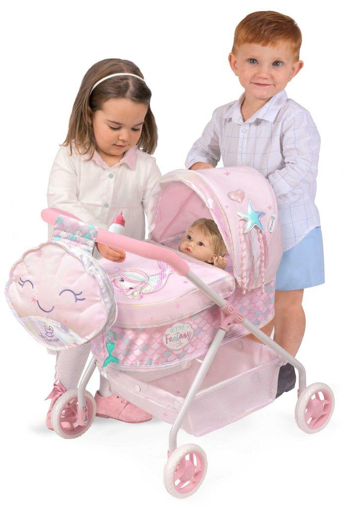 DeCuevas 86041 Můj první kočárek pro panenky s batůžkem a doplňky Ocean Fantasy 2021 - 56 cm