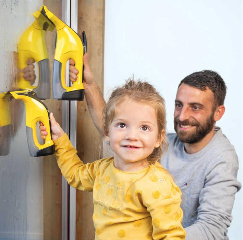 ds63039452_smoby_karcher_wv6_detsky_cistic_oken_zluty_na_baterie_svetlo_zvuk_2