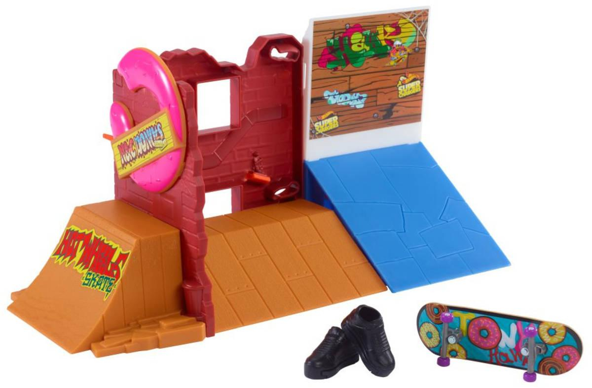 MATTEL HOT WHEELS Skatepark set s fingerboardem a botami různé druhy
