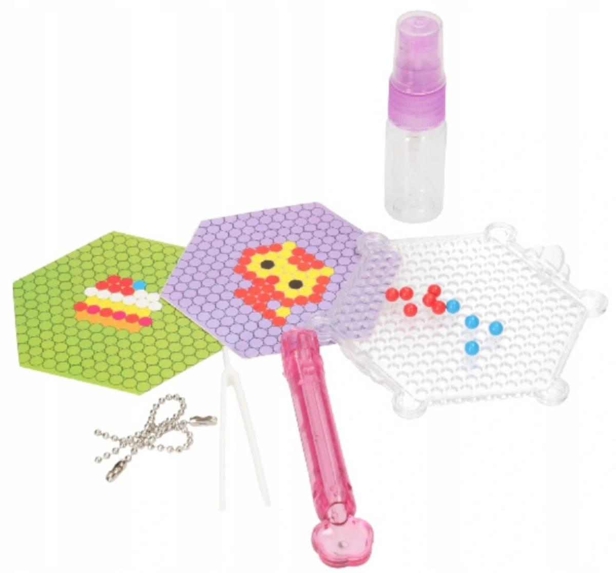 ds89668585_koralky_spojovani_vodou_kreativni_set_vyroba_privesku_s_nastroji_v_krabici_1